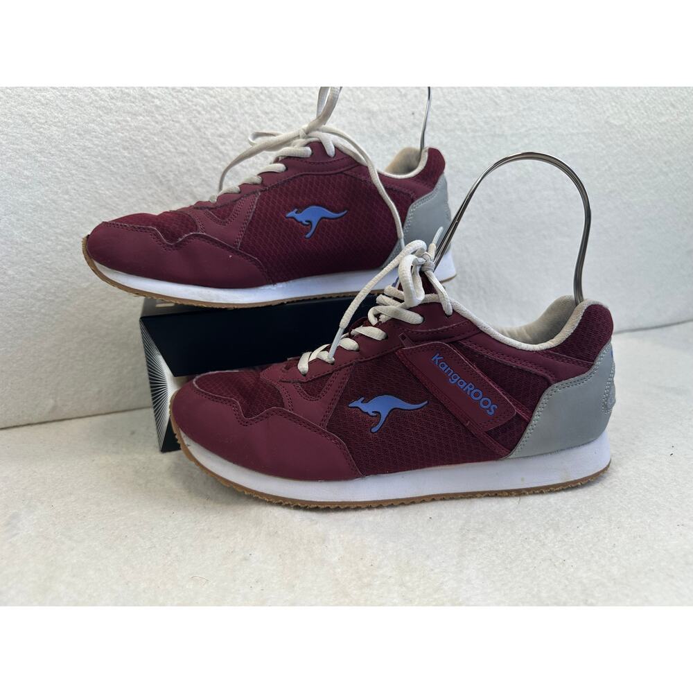 KangaRoos SZ 10 Women's Sneakers Zipper Pouch Athletic Shoes